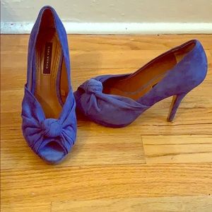 Blue suede Zara heel